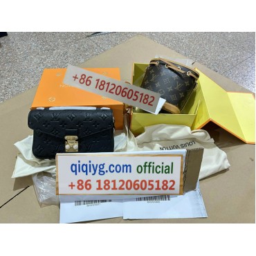 Qiqiyg.com Wholesale Fashion Bags Shoes Clothes at Top Prices Official WhatsApp +8618120605182 S006