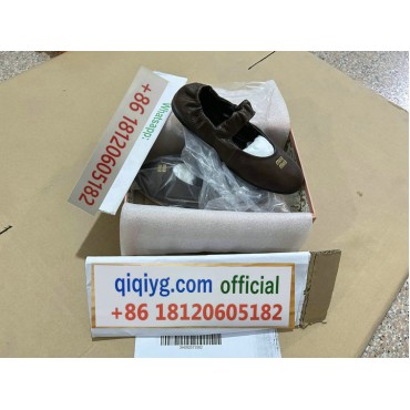 Qiqiyg.com Wholesale Fashion Bags Shoes Clothes at Top Prices Official WhatsApp +8618120605182 S008