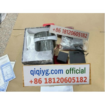 Qiqiyg.com Wholesale Fashion Bags Shoes Clothes at Top Prices Official WhatsApp +8618120605182 S052