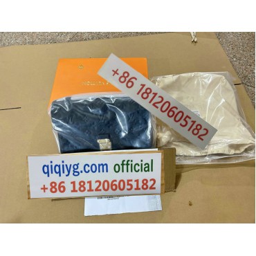 Qiqiyg.com Wholesale Fashion Bags Shoes Clothes at Top Prices Official WhatsApp +8618120605182 S065