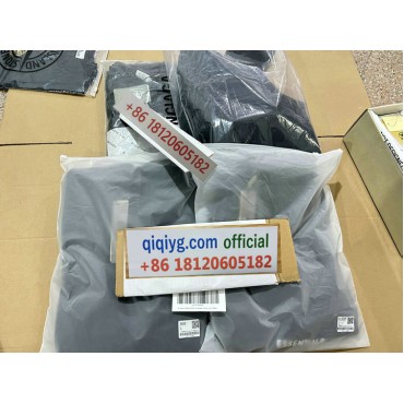 Qiqiyg.com Wholesale Fashion Bags Shoes Clothes at Top Prices Official WhatsApp +8618120605182 S069