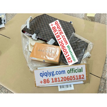 Qiqiyg.com Wholesale Fashion Bags Shoes Clothes at Top Prices Official WhatsApp +8618120605182 S100