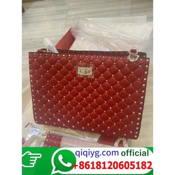 qiqiyg.com Whatsapp +8618120605182 Trusted Fashion Source Wholesale Clothes Bags Shoes Top Quality Best Price Q010 qiqiyg.com Whatsapp +8618120605182 Trusted Fashion Source Wholesale Clothes Bags Shoes Top Quality Best Price Q010