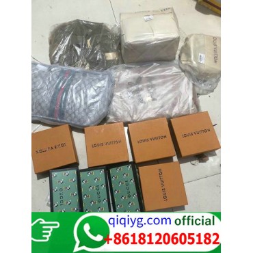 qiqiyg.com Whatsapp +8618120605182 Trusted Fashion Source Wholesale Clothes Bags Shoes Top Quality Best Price Q133