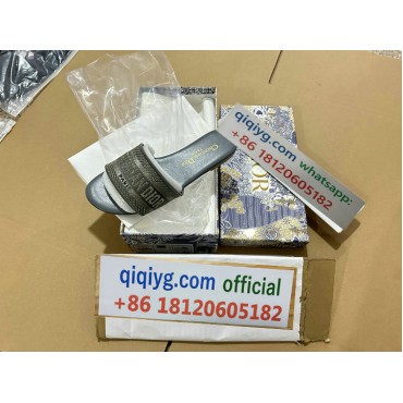 qiqiyg.com supplier Whatsapp +8618120605182 Official Top Fashion Brand Handbags Clothes Shoes Wholesale 2026 N040