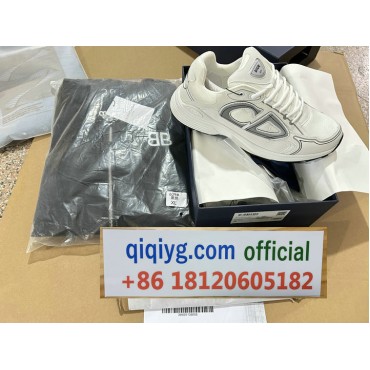 qiqiyg.com supplier Whatsapp +8618120605182 Official Top Fashion Brand Handbags Clothes Shoes Wholesale 2026 N050