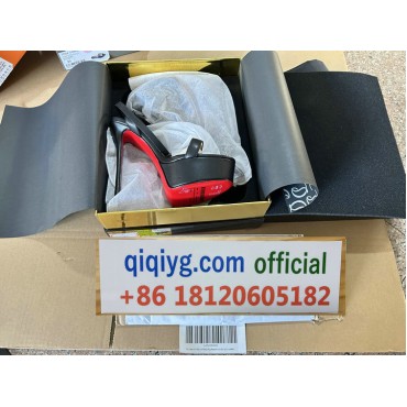 qiqiyg.com supplier Whatsapp +8618120605182 Official Top Fashion Brand Handbags Clothes Shoes Wholesale 2026 N056