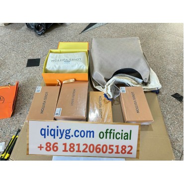 qiqiyg.com supplier Whatsapp +8618120605182 Official Top Fashion Brand Handbags Clothes Shoes Wholesale 2026 N058