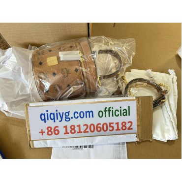 qiqiyg.com supplier Whatsapp +8618120605182 Official Top Fashion Brand Handbags Clothes Shoes Wholesale 2026 N059