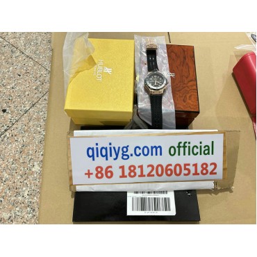 qiqiyg.com supplier Whatsapp +8618120605182 Official Top Fashion Brand Handbags Clothes Shoes Wholesale 2026 N067