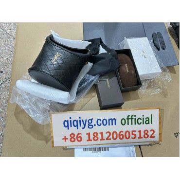 qiqiyg.com supplier Whatsapp +8618120605182 Official Top Fashion Brand Handbags Clothes Shoes Wholesale 2026 N072