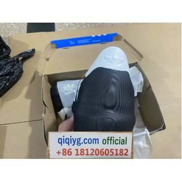 qiqiyg.com whatsapp +8618120605182 Elite Styles Unleashed Handbags Footwear Eyewear Collections Bulk Discounts A007