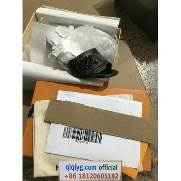 qiqiyg.com whatsapp +8618120605182 Elite Styles Unleashed Handbags Footwear Eyewear Collections Bulk Discounts A010