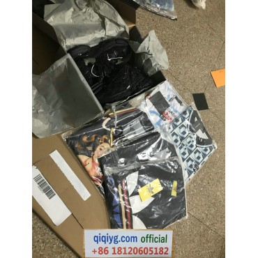 qiqiyg.com whatsapp +8618120605182 Elite Styles Unleashed Handbags Footwear Eyewear Collections Bulk Discounts A011