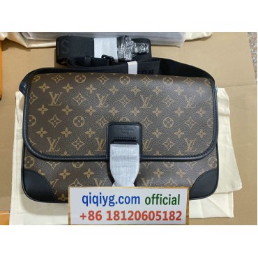 qiqiyg.com whatsapp +8618120605182 Elite Styles Unleashed Handbags Footwear Eyewear Collections Bulk Discounts A045