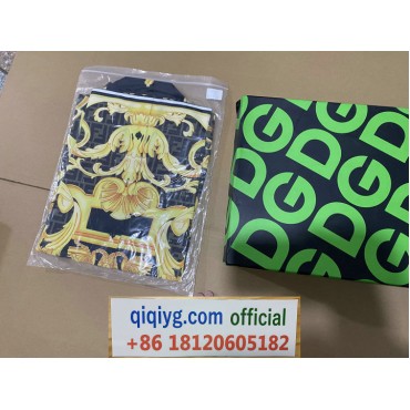 qiqiyg.com whatsapp +8618120605182 Elite Styles Unleashed Handbags Footwear Eyewear Collections Bulk Discounts A061